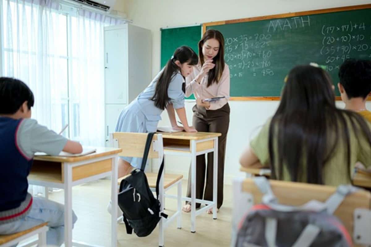 小学校の英語だけで大丈夫？グローバル時代に必要な学び方