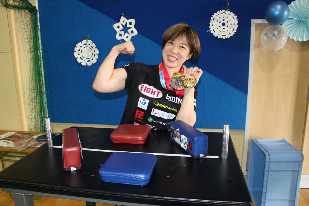 Ashikaga Shizuko arm wrestler at One World international School Osaka