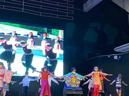 60174b13f0af95189b53555f_intl-day14-p-500