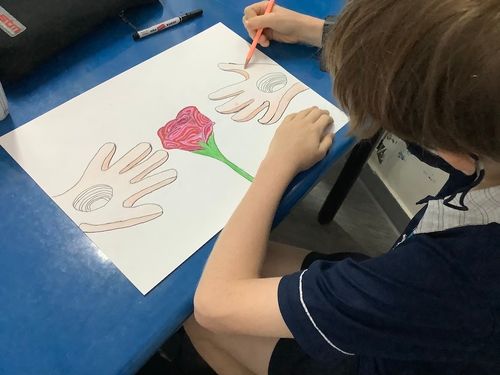 63732778ba52530c8d6be11e_OWIS Secondary Grade 6 Art lesson optical art -10-p-500