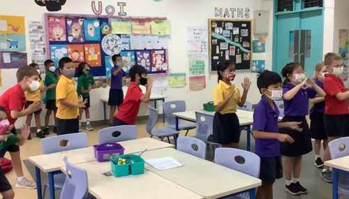 OWIS Bilingual Programme Grade 1 Song - 3-p-500